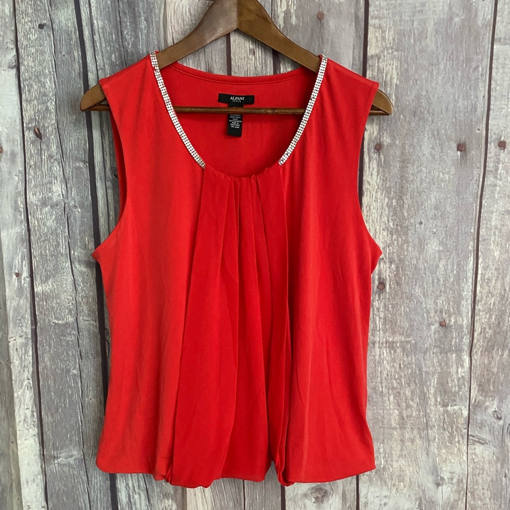 Sleeveless blouse